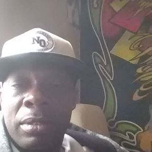 Meet your Posher, Troy